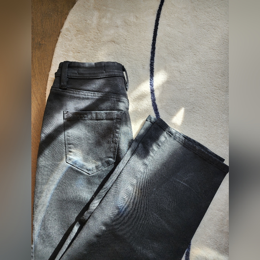 BlankNYC (the baxter,ribcage straight leg) size 26